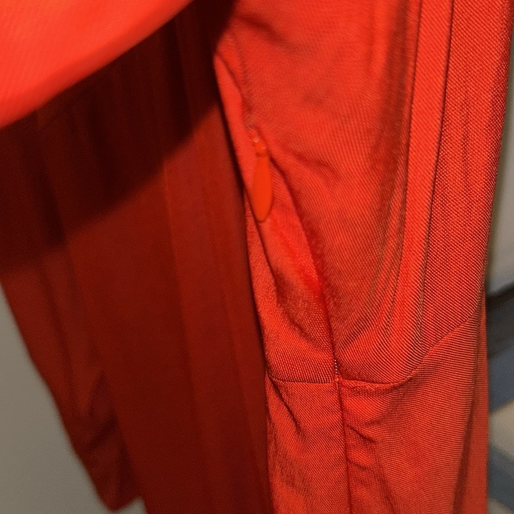 ⭐️NWT Banana Republic B-Neck Red Flowy Maxi Dress⭐️ - Picture 8 of 11